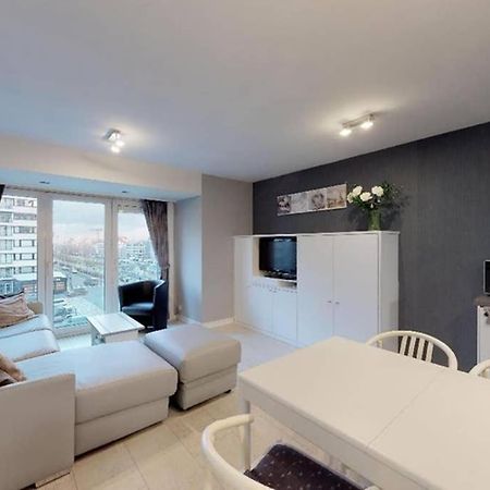 Studio Met Zeezicht Op Heldenplein 克诺克－海斯特 外观 照片