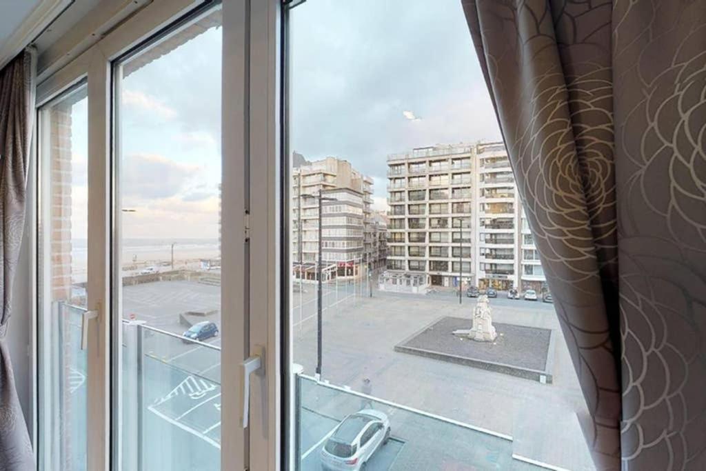 Studio Met Zeezicht Op Heldenplein 克诺克－海斯特 外观 照片
